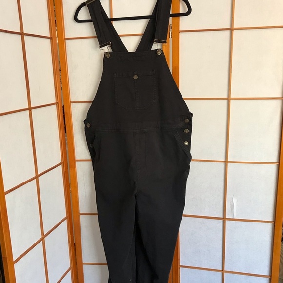 FAHERTY black organic cotton overalls. Women’s size large. Straight leg. - Picture 4 of 6
